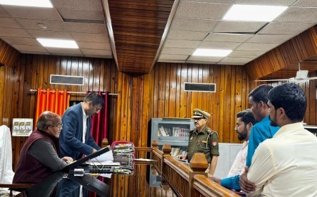 Lucknow : पिछड़ा वर्ग राज्य आयोग में 25 शिकायतों पर जनसुनवाई, कई मामलों का निपटारा