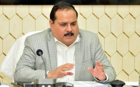 Lucknow : 22 फरवरी को विशेष प्रगाढ़ पुनरीक्षण का अभियान दिवस, मतदाता सूची अद्यतन के लिए बूथ स्तर पर दावे-आपत्तियां ली जाएंगी