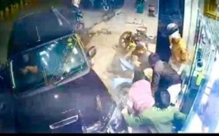 इंदौर में नशे में धुत ड्राइवर ने स्कॉर्पियो से 7 वाहनों को टक्कर मारी, 4 लोग घायल।