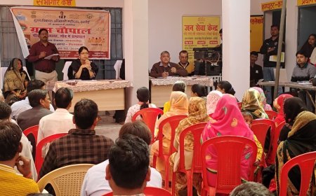 Hardoi : ग्रामीण चौपाल में सीडीओ ने एसआईआर कार्यों की प्रगति की समीक्षा की, 153 लोगों का स्वास्थ्य जांचा गया