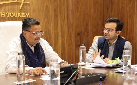 Lucknow : जयवीर सिंह की अध्यक्षता में पर्यटन एवं संस्कृति विभाग की समीक्षा बैठक सम्पन्न