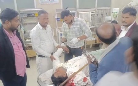 Bahraich : बहराइच में शादी समारोह में युवक पर कुल्हाड़ी से हमला, सिर में धंसी कुल्हाड़ी, लखनऊ रेफर