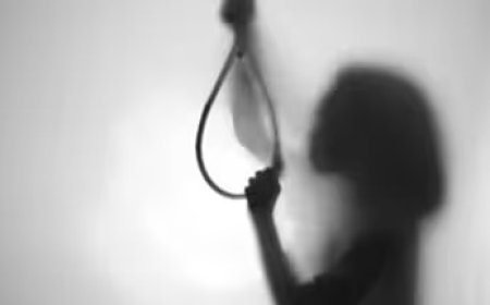 Ayodhya : प्रेम संबंध टूटने से युवती ने की आत्महत्या, फांसी लगाकर दी जान