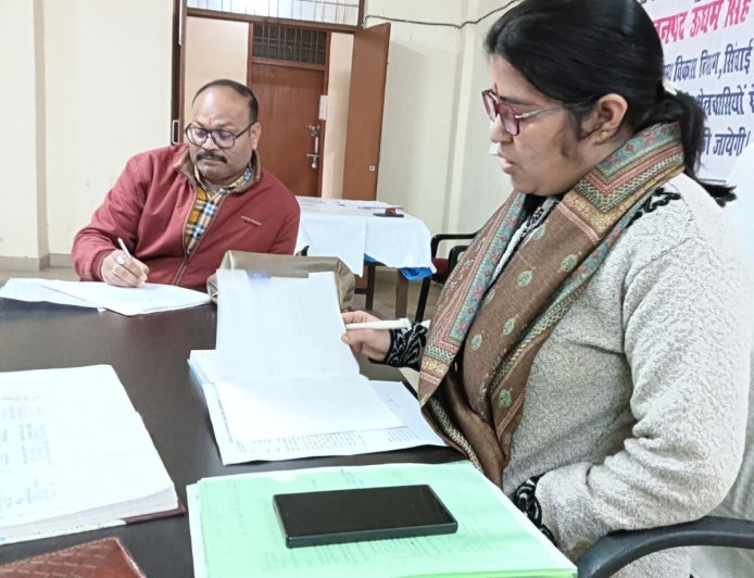 Bajpur : बाजपुर में तहसील दिवस पर एसडीएम ने सुनी जनता की शिकायतें