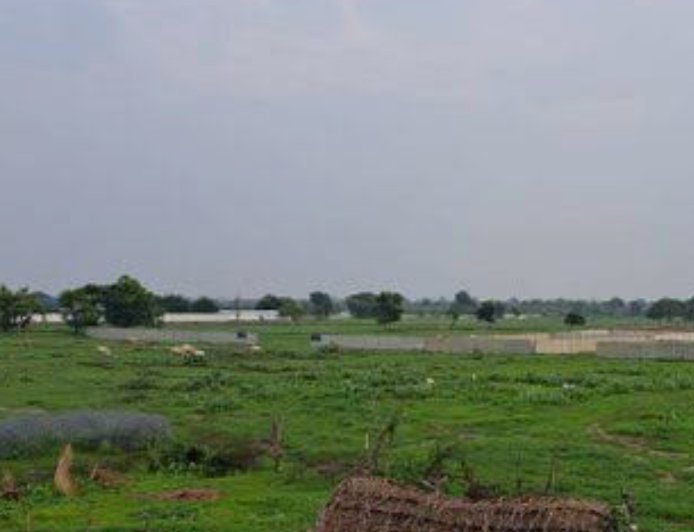 अयोध्या में करोड़ों का नजूल भूमि घोटाला: 18 साल पुराना नामांतरण रद्द, स्टांप चोरी का खेल उजागर, 100 बीघा से अधिक जमीन वापस सरकारी खाते में दर्ज। 