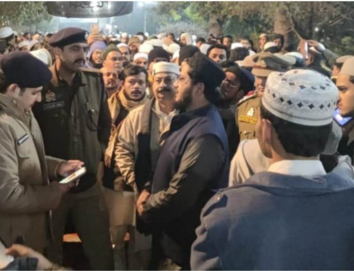 Deoband : इस्लाम की सही तस्वीर दुनिया के सामने पेश करें छात्र- मौलाना खिजर