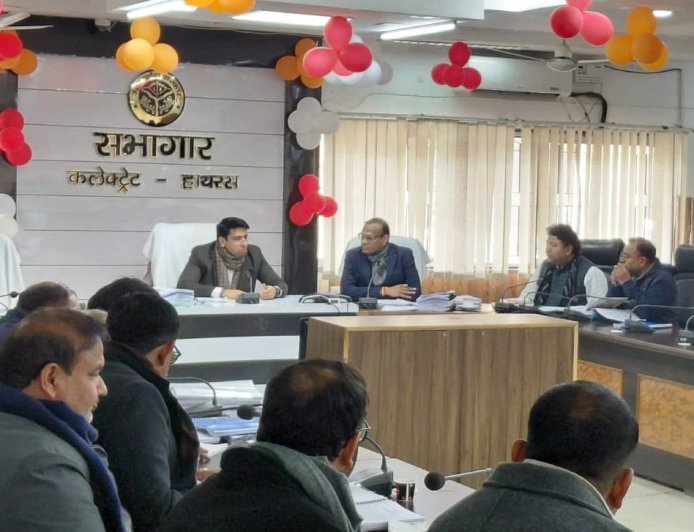 Hathras : हाथरस में 15वें वित्त आयोग के कार्य समयबद्ध और गुणवत्तापूर्ण पूरे करने के निर्देश
