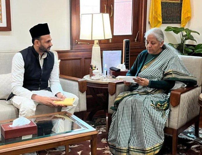 Sambhal : पश्चिमी यूपी को मिलेगा AIIMS का तोहफ़ा? सांसद जियाउर्रहमान बर्क ने वित्त मंत्री से की सम्भल/मुरादाबाद में स्थापना की मांग