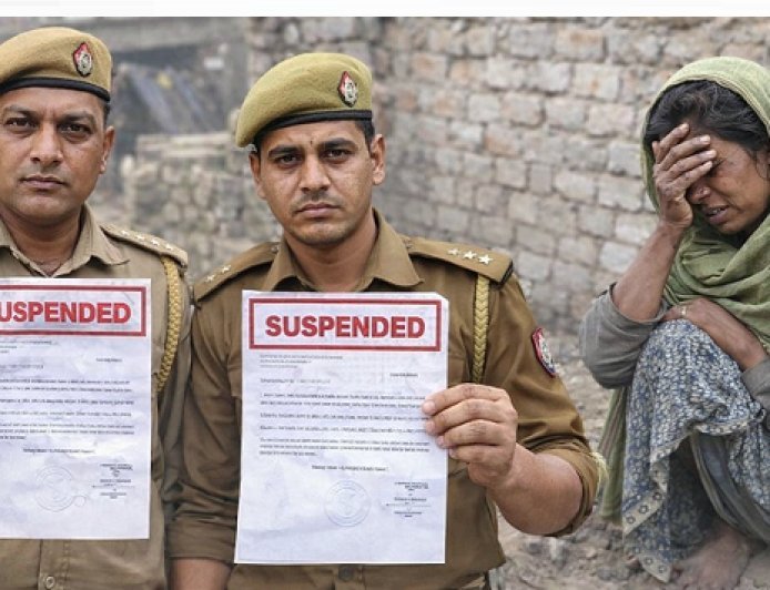 Hardoi: दरोगा-सिपाही निलंबित, फिर भी नहीं रुकी उत्पीड़न की वारदात, एससी/एसटी एक्ट से फंसाने की साजिश का आरोप। 