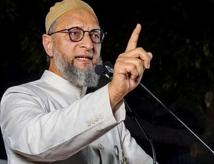 AIMIM प्रमुख असदुद्दीन ओवैसी ने ट्रेड डील को लेकर बीजेपी और RSS पर निशाना साधा