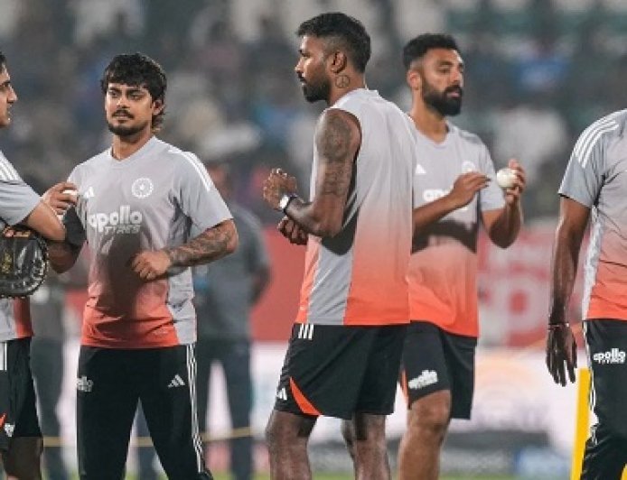 भारतीय T20 क्रिकेट टीम के सदस्य दिल्ली में हेड कोच गौतम गंभीर के घर पहुंचे, खास डिनर का आयोजन किया गया