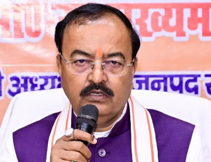 Lucknow: पीएम ग्राम सड़क योजना के अनुरक्षण हेतु 10641.26 लाख की पहली किश्त मंजूर, उपमुख्यमंत्री केशव प्रसाद मौर्य ने गुणवत्ता के दिए निर्देश। 