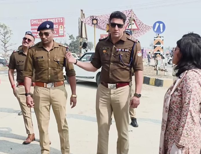 Bajpur : ओवरलोड वाहनों पर सख्त कार्रवाई, छोई मोड़ पर चला संयुक्त चेकिंग अभियान