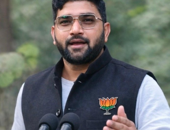 Bajpur : बाजपुर में भाजपा मंडल अध्यक्ष के कांग्रेस में शामिल होने पर जिला मंत्री बिट्टू चौहान की प्रतिक्रिया