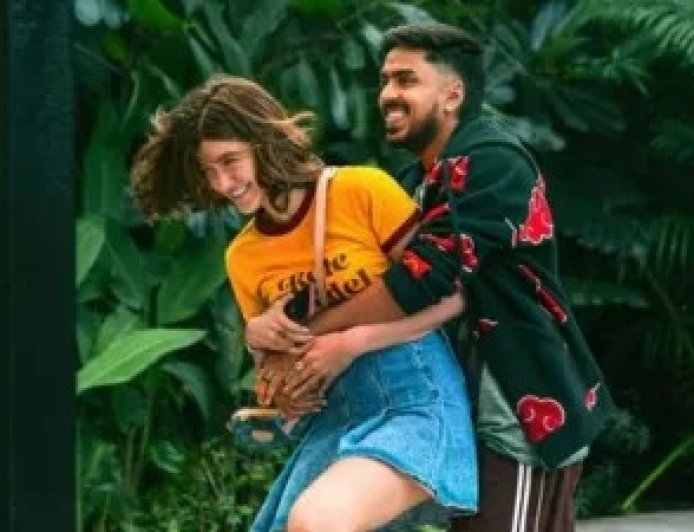 शनाया कपूर की 'तू या मैं' पहले दिन 1 करोड़ से नीचे रही, बॉक्स ऑफिस पर धीमी शुरुआत दर्ज की गई।