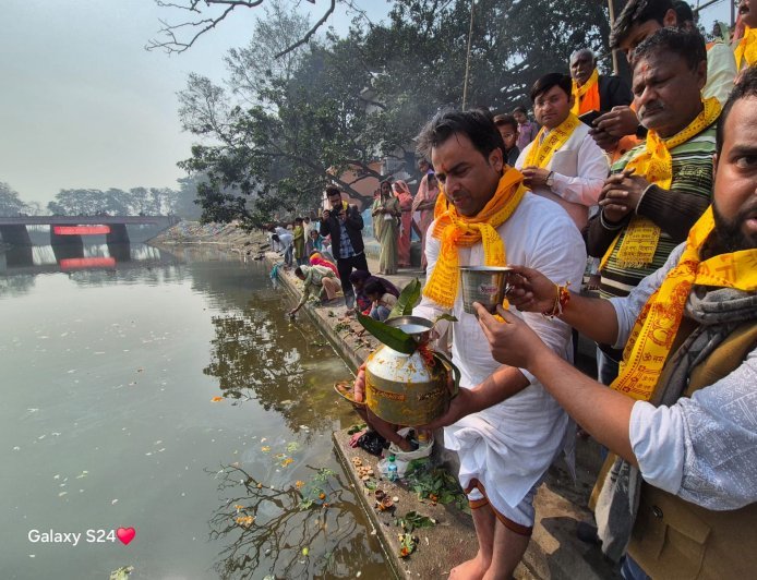 Pilibhit : महाशिवरात्रि पर्व पर गोमती उद्गम तीर्थ स्थल माधोटांडा से संगम स्थल कैथी धाम तक गोमती जीवन यात्रा का हुआ शुभारंभ