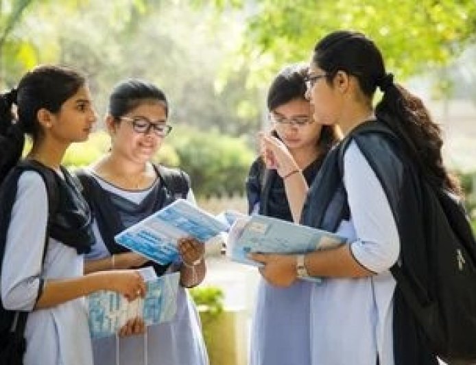 Lucknow : हाईस्कूल और इंटरमीडिएट परीक्षाओं के लिए बोर्ड ने जारी किए महत्वपूर्ण दिशा-निर्देश