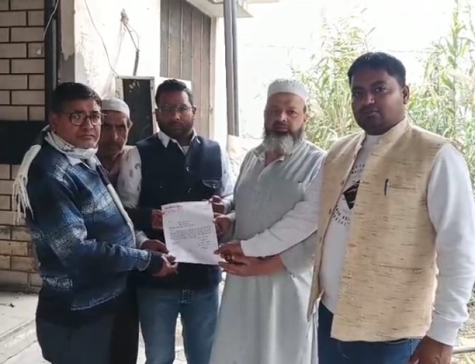 Deoband : रमजान के लिए विद्युत कट का समय बदलने की मांग, सभासदों ने एक्सएन को सौंपा ज्ञापन