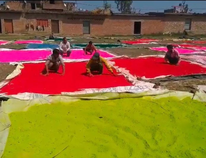 Sambhal : 40 साल के अनुभव से बनी खुशियों की रंगत- हर्बल गुलाल से सुरक्षित और पर्यावरण-मित्र होली की पहल