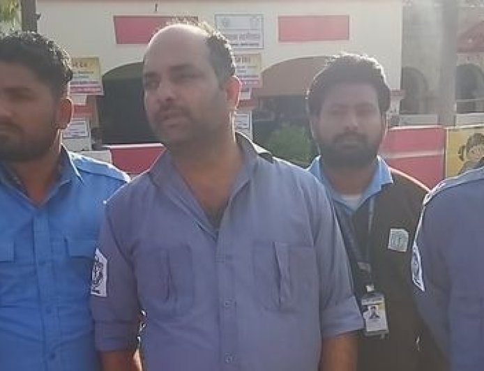 Deoband : विद्यार्थियों को लेकर गए स्कूल वैन के चालक के साथ मारपीट, तहरीर दी