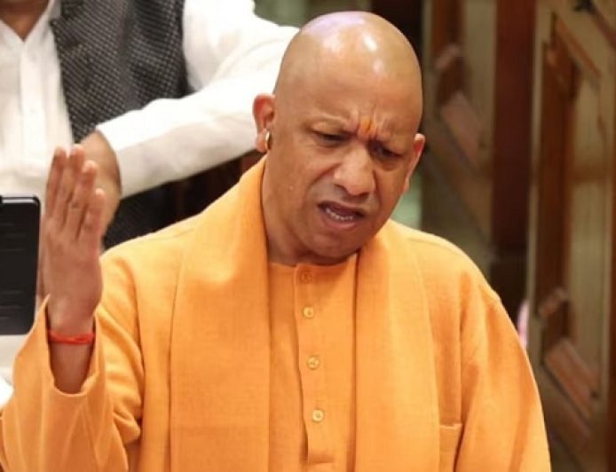 'गरीब का बेटा मंत्री बन गया, समाजवादियों को बुरा लग गया', उत्तर प्रदेश विधानसभा में बजट सत्र के दौरान सीएम योगी का सपा पर तीखा हमला, सदन में लगे ठहाके।