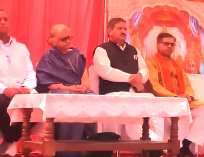 Bajpur : बरहैनी में विराट हिन्दू सम्मेलन का भव्य आयोजन, हजारों श्रद्धालु शामिल