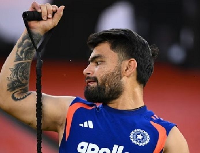 भारतीय बल्लेबाज रिंकू सिंह ने परिवार की इमरजेंसी में छोड़ा T20 विश्व कप कैंप।