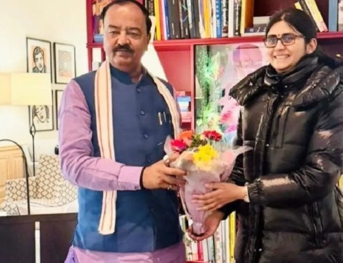 Lucknow : उप मुख्यमंत्री केशव प्रसाद मौर्य ने जर्मनी में रेलवन जीएमबीएच फैक्ट्री का किया दौरा