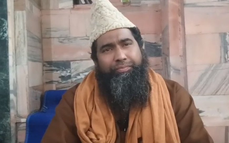 Sambhal: नेटफ्लिक्स की वेब सीरीज़ ‘घूसखोर पंडत’ पर धार्मिक संगठनों का तीव्र विरोध, मुफ्ती आलम रज़ा नूरी बोले- धर्मगुरुओं की मान-मर्यादा से खिलवाड़, कड़ी कार्रवाई की मांग। 