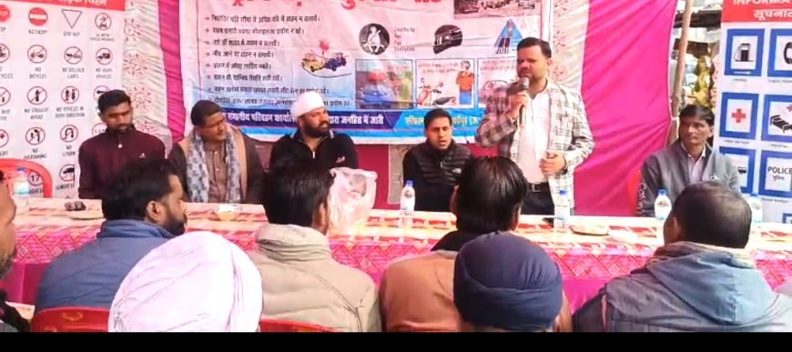 Bajpur : बाजपुर में सड़क सुरक्षा माह के तहत टीटीओ ने चालकों को यातायात नियमों का पालन करने के निर्देश दिए
