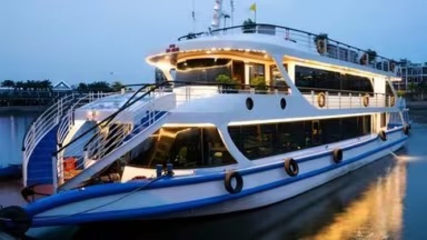 Lucknow : गोमती नदी में चलेगा टूरिस्ट क्रूज, एक साथ 200 लोग कर सकेंगे सैर, कॉन्फ्रेंस हॉल, वीआईपी लाउंज व रेस्टोरेंट आदि की मिलेगी सुविधा, रिवर फ्रंट पर शुरू हुआ निर्माण