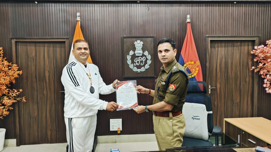 Hardoi : पुलिस के हेड कांस्टेबल समरजीत सिंह ने राष्ट्रीय मास्टर्स एथलेटिक्स में जीता कांस्य पदक, एसपी ने किया सम्मानित