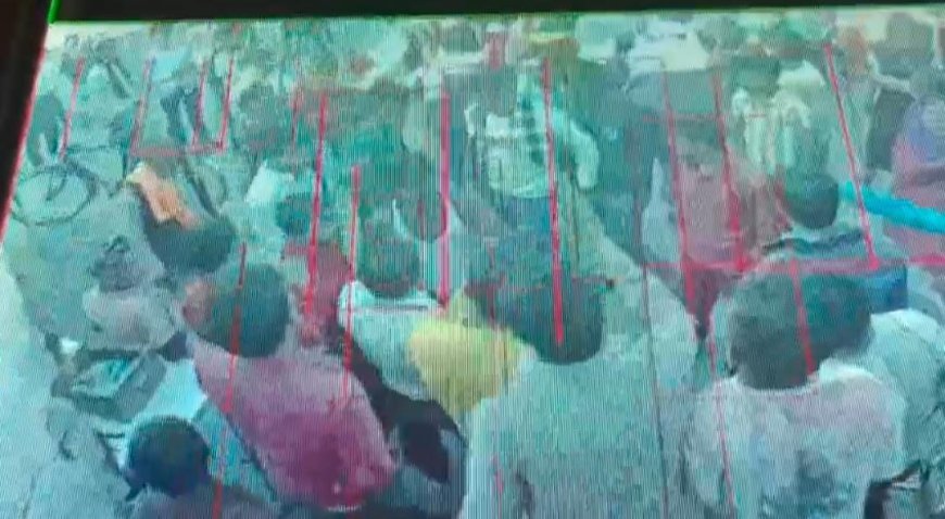 Hardoi : अरवल में उधारी विवाद पर दबंगों ने पिता-पुत्र को पीटा, सीसीटीवी में कैद हुई मारपीट