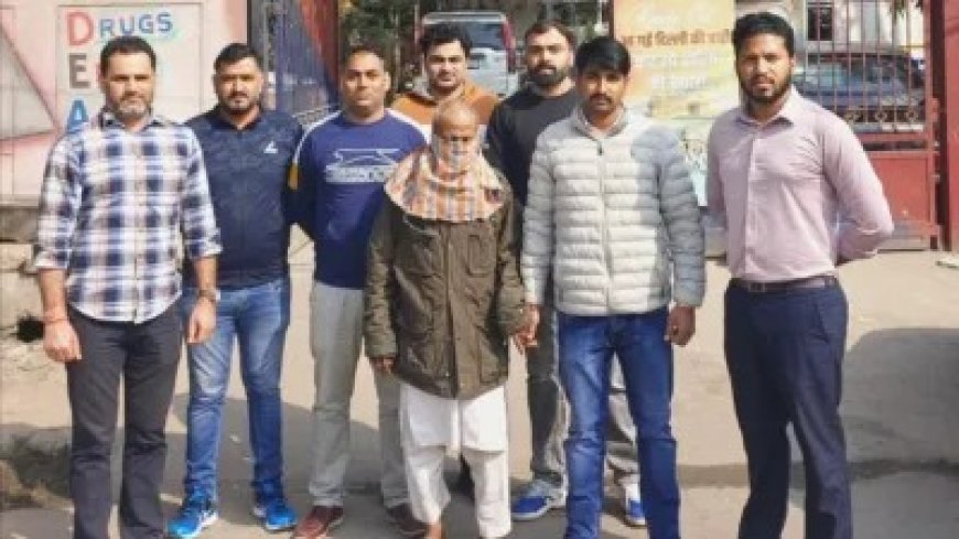 दिल्ली के पीरागढ़ी फ्लाईओवर पर कार में मिले तीन शवों का मामला हत्या साबित, तांत्रिक ने लड्डू में जहर मिलाकर की ट्रिपल मर्डर। 