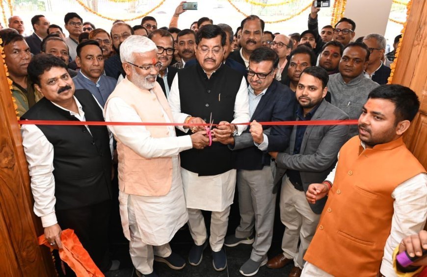 Lucknow : जलशक्ति मंत्री स्वतंत्र देव सिंह ने सिंचाई विभाग के नवनिर्मित सरदार वल्लभभाई पटेल सिंचाई भवन का किया लोकार्पण