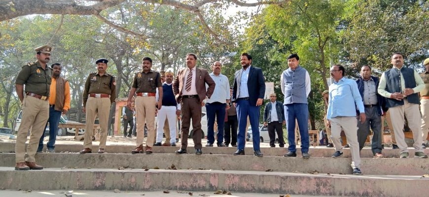 Amethi : महाशिवरात्रि पर सुरक्षा व्यवस्था पुख्ता, डीएम और एसपी ने प्रमुख शिव मंदिरों का किया निरीक्षण