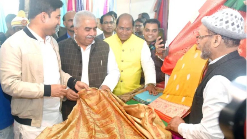 Bahraich : रेशम विभाग ने शुरू किया रेशम मित्र पोर्टल, लाभार्थी ऐसे कर सकते हैं ऑनलाइन पंजीकरण