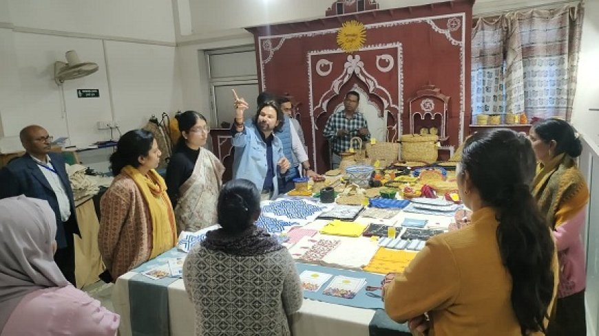 Hardoi: सोशल जस्टिस निदेशक काजल सिंह का दो दिवसीय जिला भ्रमण, कई केंद्रों का निरीक्षण। 