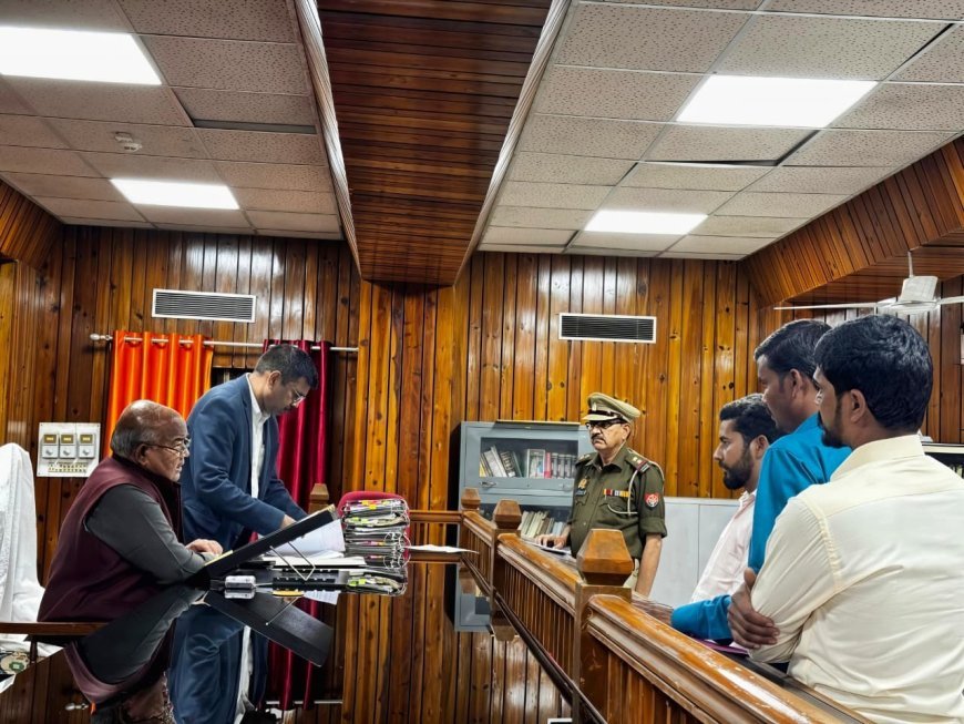 Lucknow : पिछड़ा वर्ग राज्य आयोग में 25 शिकायतों पर जनसुनवाई, कई मामलों का निपटारा