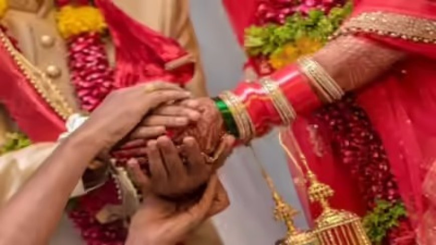 उत्तर प्रदेश के हमीरपुर में शादी के बाद दुल्हन ने सुहागरात में दूल्हे से इनकार किया।