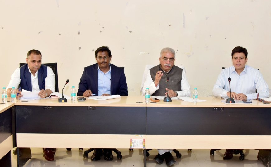 Lucknow : MSME योजनाओं की समीक्षा में तेजी के निर्देश, मंत्री राकेश सचान ने दिए निर्देश, विश्वकर्मा, सीएम युवा उद्यमी और ODOP योजनाओं की प्रगति पर विशेष जोर