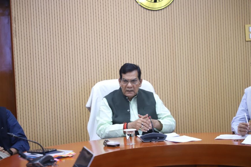 Lucknow : ऊर्जा मंत्री ए. के. शर्मा की अध्यक्षता में वन ट्रिलियन इकोनॉमी के लक्ष्य को प्राप्त करने हेतु नगर विकास एवं ऊर्जा विभाग की समीक्षा बैठक संपन्न