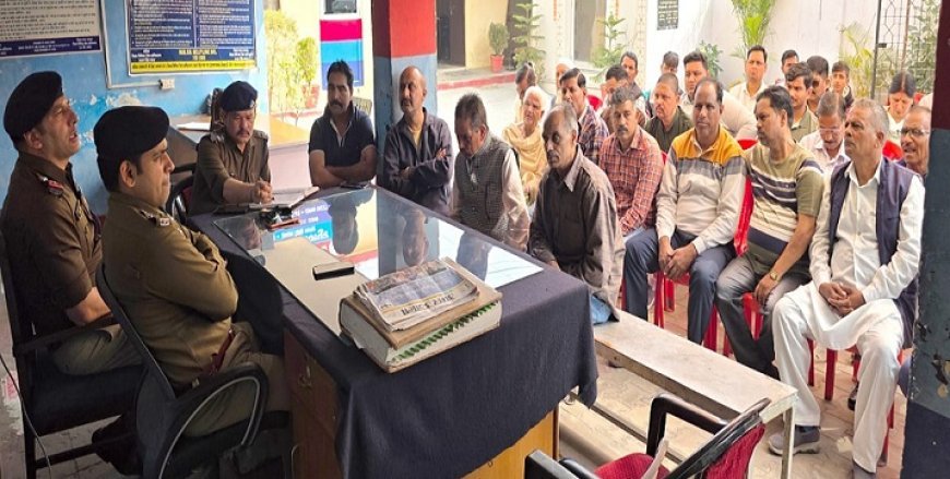 Bajpur: होली और ईद की तैयारियों को लेकर अमन कमेटी की बैठक, सीओ विभव सैनी ने दिए सख्त निर्देश। 