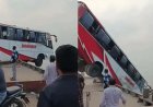 मौत का तांडव: पद्मा नदी में गिरी सवारियों से भरी बस, 23 ने गंवाई जान, रेस्क्यू ऑपरेशन जारी।