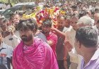 Santkabirnagar : पूर्व विधायक शीतल पांडेय के पुत्र मानवेंद्र 'मन्नू' का निधन, नम आंखों से दी गई अंतिम विदाई