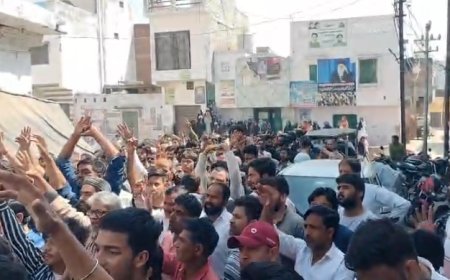 Sambhal : सम्भल में अयातुल्ला अली खामनेई की मौत की खबर पर उबाल, हजारों शिया समुदाय का प्रदर्शन