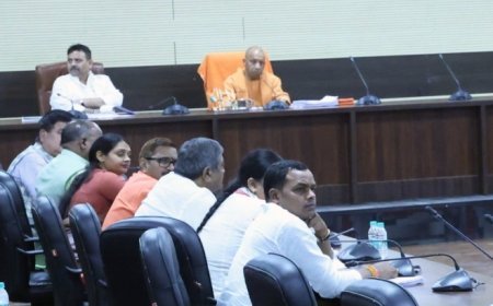 Varanasi: श्री काशी विश्वनाथ धाम में नहीं मिलनी चाहिए दर्शनार्थियों के साथ दुर्व्यवहार की शिकायत- मुख्यमंत्री