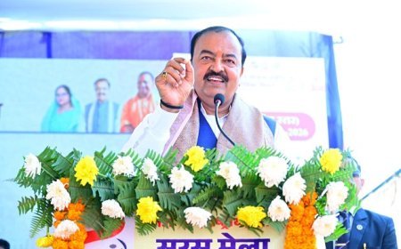 Lucknow: महिलाओं की प्रतिभा से चमका सरस मेला, बोले उपमुख्यमंत्री – ग्रामीण अर्थव्यवस्था की रीढ़ हैं महिलाएं ।