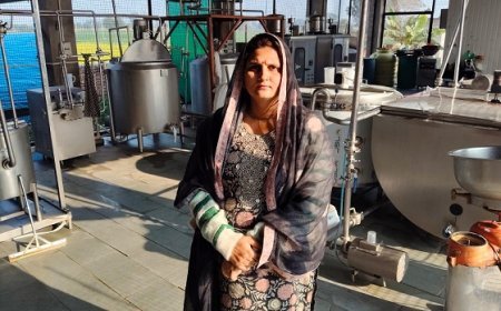 Lucknow: हौसले और मेहनत से पूजा ने रचा सफलता का नया अध्याय, 80 लाख का वार्षिक कारोबार।