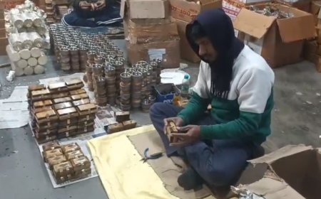 Sambhal: ईरान-इज़राइल जंग की आंच सम्भल के हैंडीक्राफ्ट पर, 30 हजार कारीगरों की रोज़ी पर मंडराया संकट। 